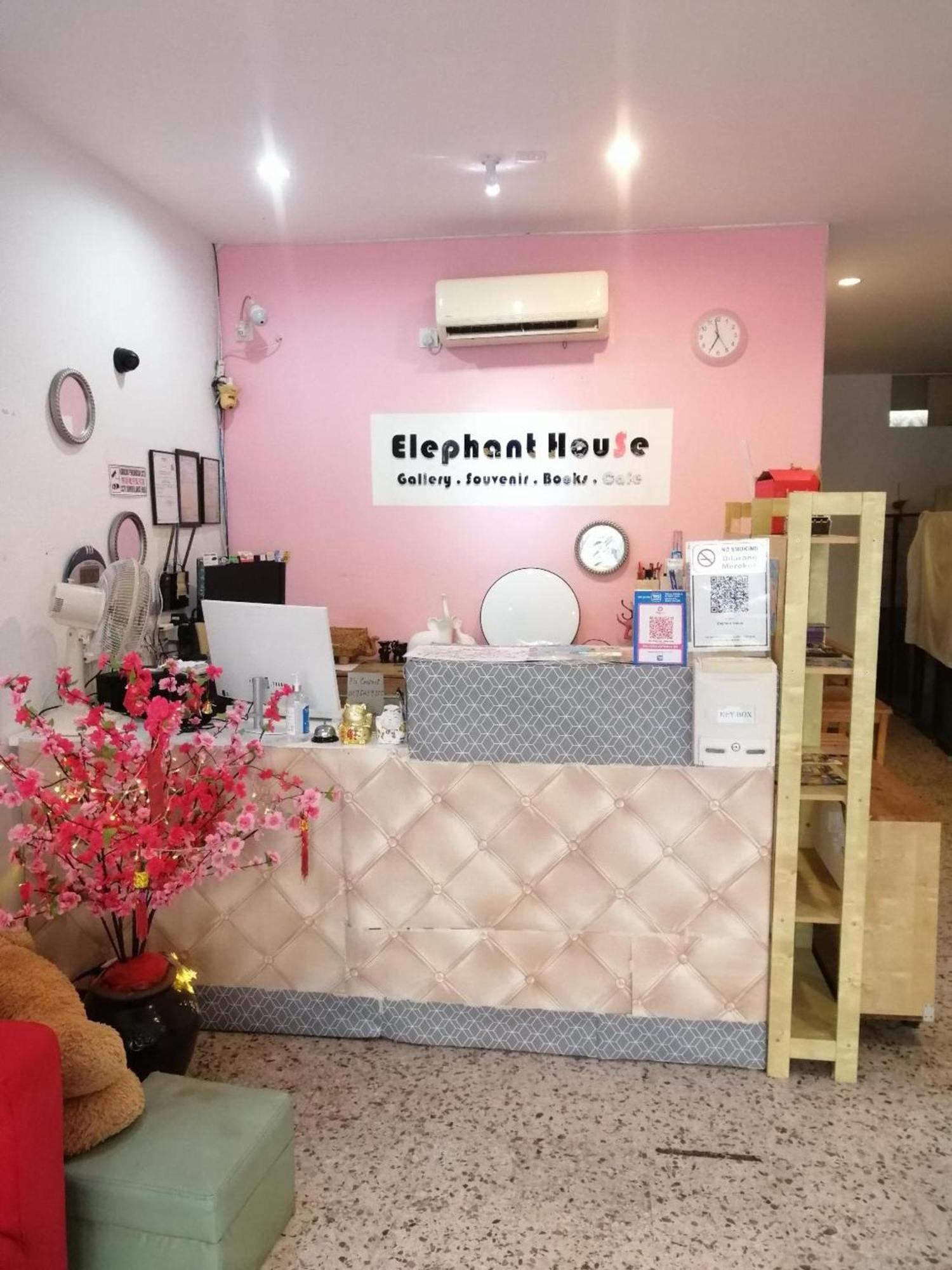Oyo 91068 Elephant House Boutique Hotel Τζωρτζ Τάουν Εξωτερικό φωτογραφία